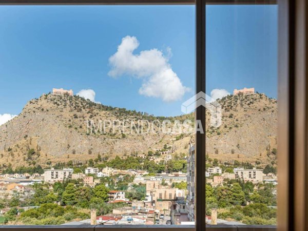 appartamento in vendita a Palermo in zona Montepellegrino