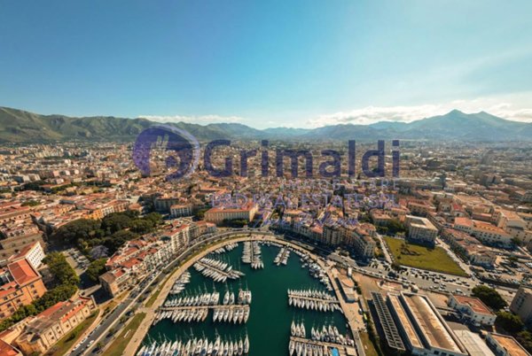 appartamento in vendita a Palermo in zona Centro storico