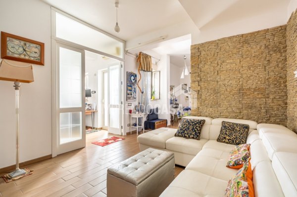 appartamento in vendita a Palermo in zona Malaspina/Palagonia