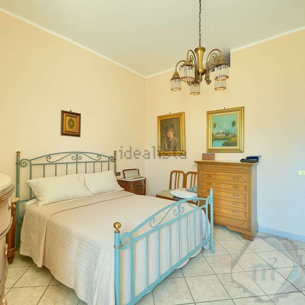 appartamento in vendita a Palermo in zona Zisa