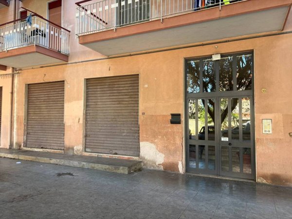 locale commerciale in vendita a Palermo in zona Brancaccio
