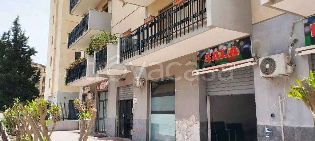 negozio in vendita a Palermo in zona Montegrappa / Santa Rosalia