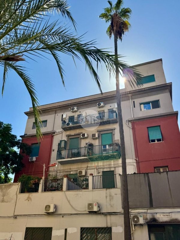 appartamento in vendita a Palermo in zona Zisa