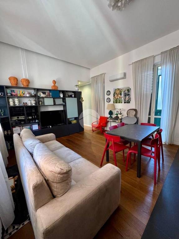 appartamento in vendita a Palermo in zona Zisa