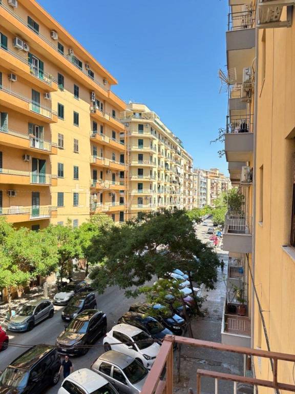 appartamento in vendita a Palermo in zona Oreto