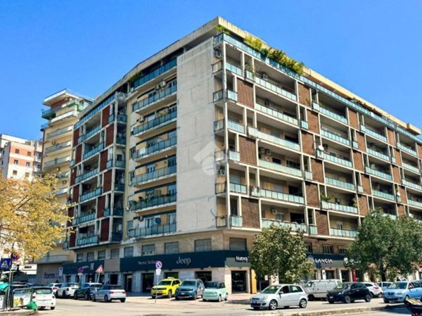 appartamento in vendita a Palermo in zona Malaspina/Palagonia