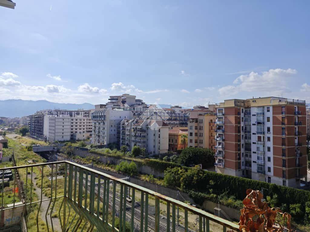 appartamento in vendita a Palermo in zona Politeama