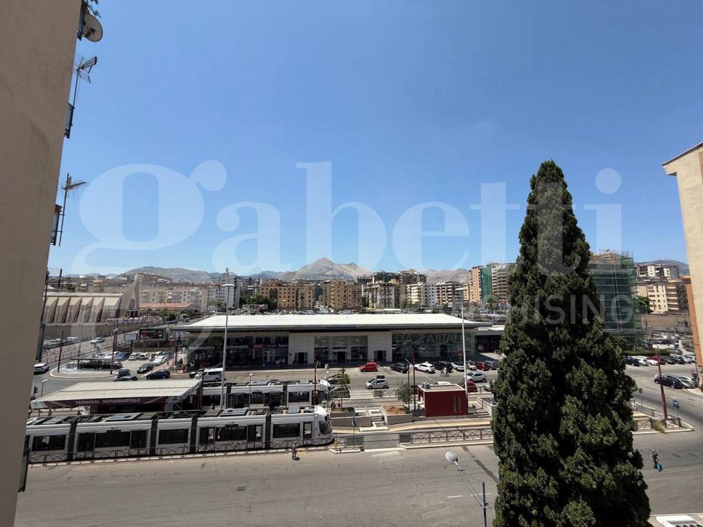 appartamento in vendita a Palermo in zona Politeama