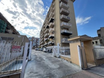 appartamento in vendita a Palermo in zona Zisa