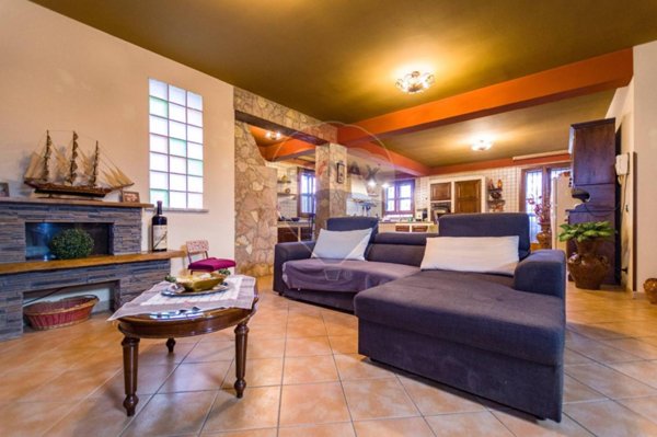 casa indipendente in vendita a Palermo in zona Oreto