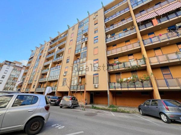 appartamento in vendita a Palermo in zona Roccella