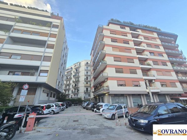 casa indipendente in vendita a Palermo in zona Politeama