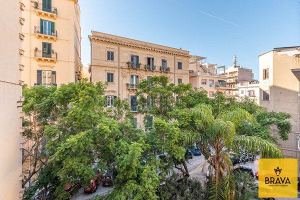 appartamento in vendita a Palermo in zona Zisa