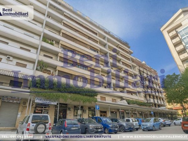 appartamento in vendita a Palermo in zona Libertà