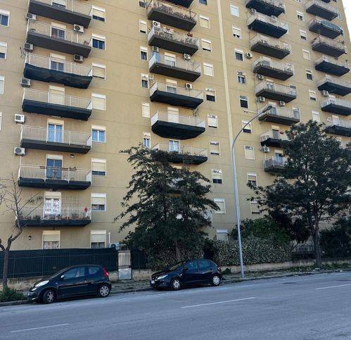 appartamento in vendita a Palermo in zona Villagrazia/Falsomiele