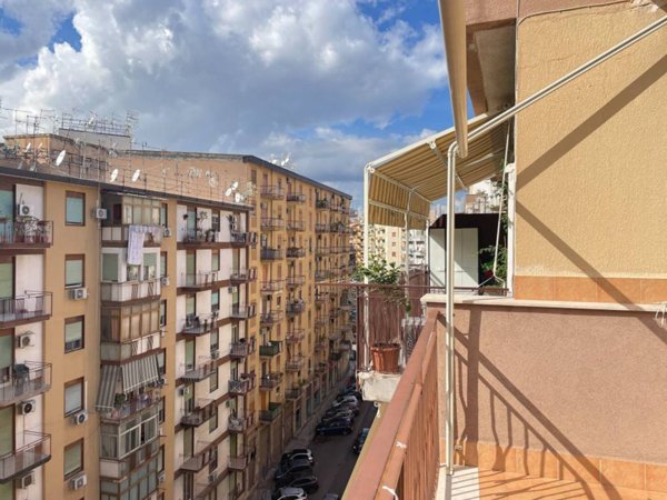 appartamento in vendita a Palermo in zona Montegrappa / Santa Rosalia