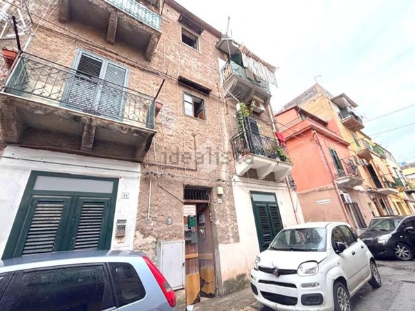 appartamento in vendita a Palermo in zona Zisa