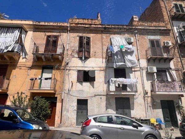 appartamento in vendita a Palermo in zona Zisa