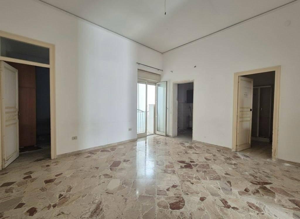 appartamento in vendita a Palermo in zona Zisa