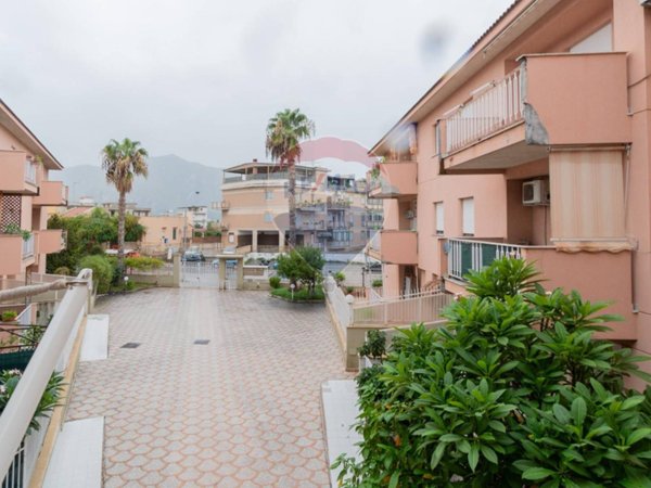 appartamento in vendita a Palermo in zona Oreto