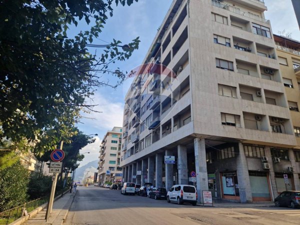 appartamento in vendita a Palermo in zona Libertà