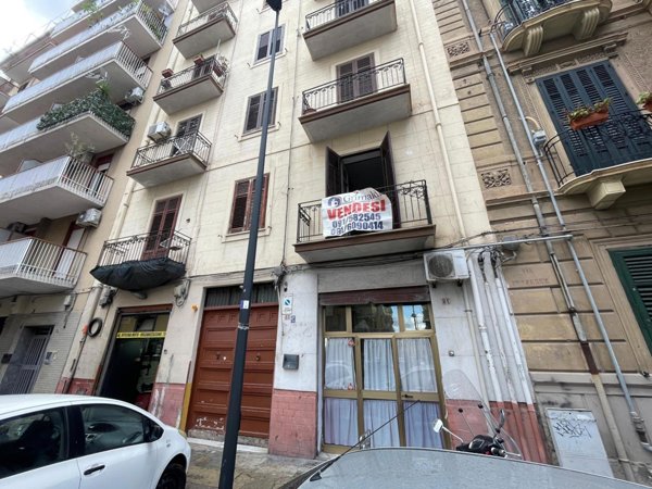 appartamento in vendita a Palermo in zona Montegrappa / Santa Rosalia