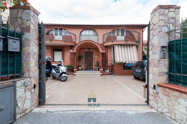 casa indipendente in vendita a Palermo in zona Mezzomonreale