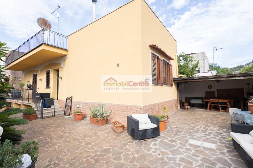 casa indipendente in vendita a Palermo in zona Mondello