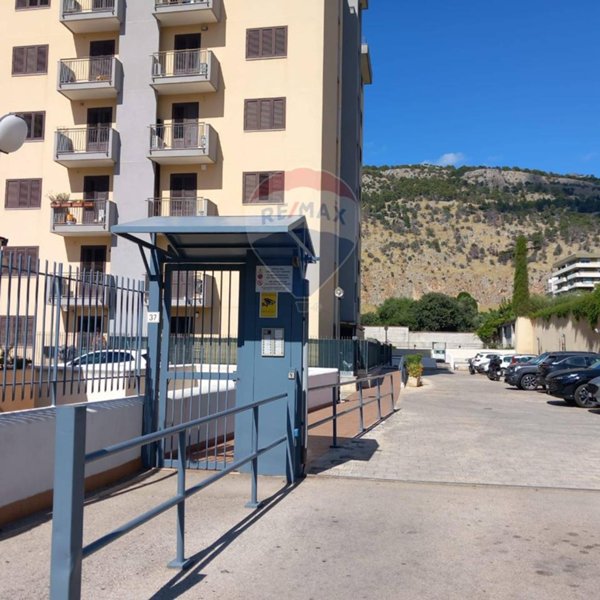 appartamento in vendita a Palermo in zona Pallavicino