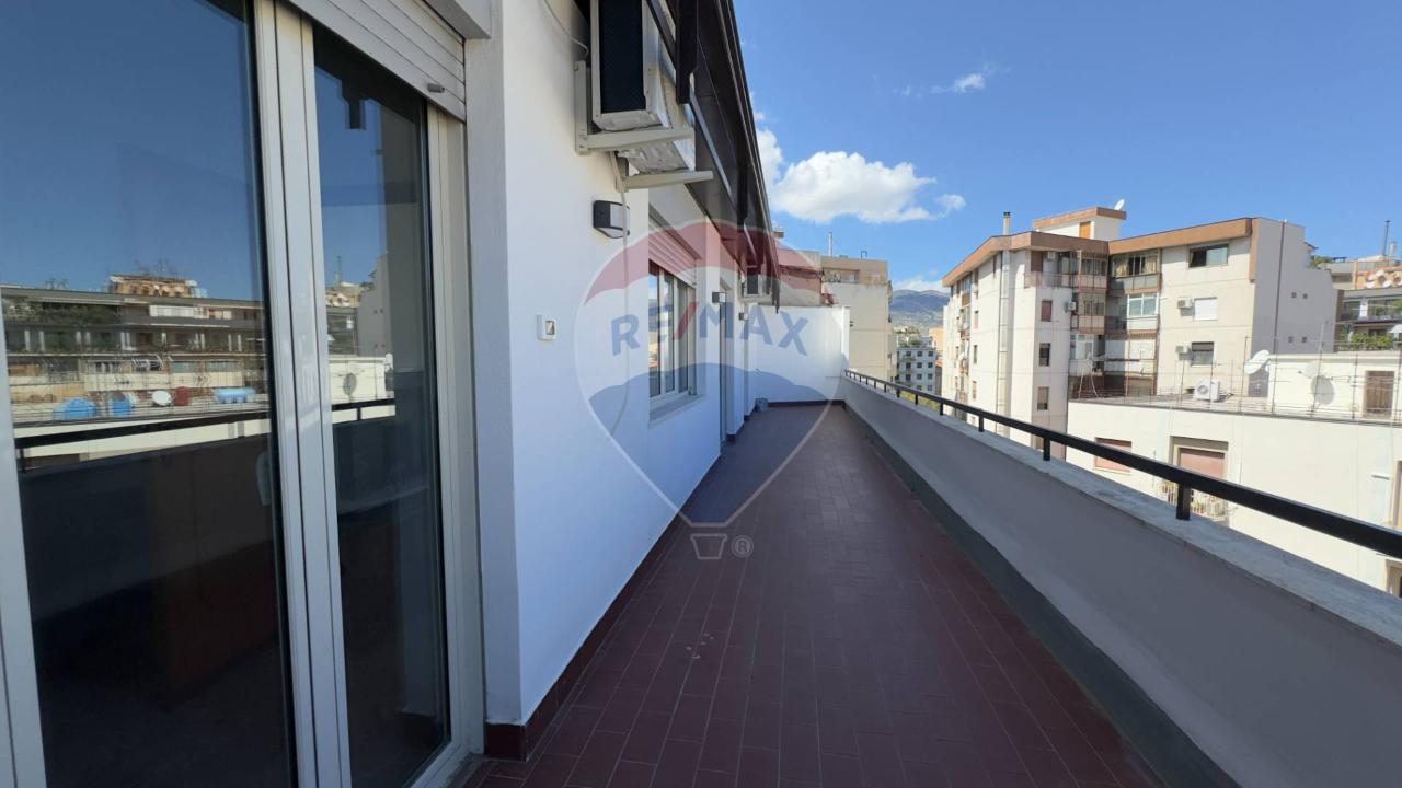 appartamento in vendita a Palermo in zona Libertà
