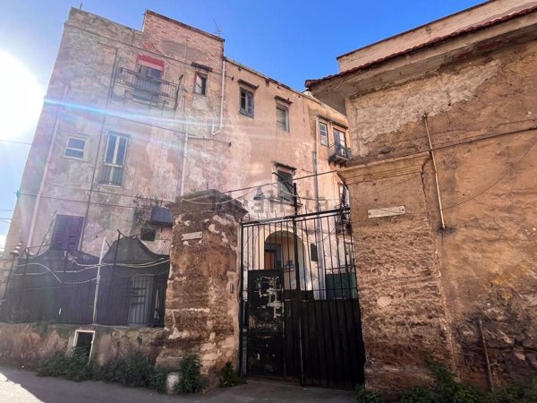 appartamento in vendita a Palermo in zona Zisa
