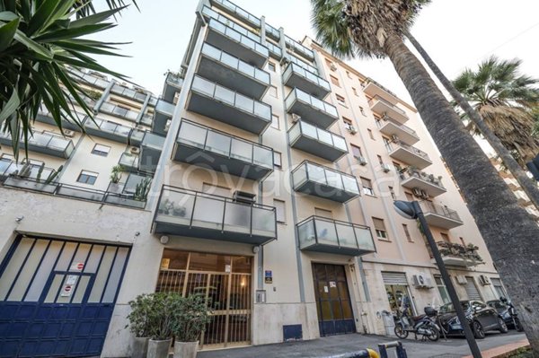 appartamento in vendita a Palermo in zona Malaspina/Palagonia