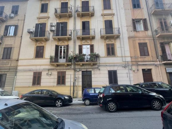 appartamento in vendita a Palermo in zona Montegrappa / Santa Rosalia