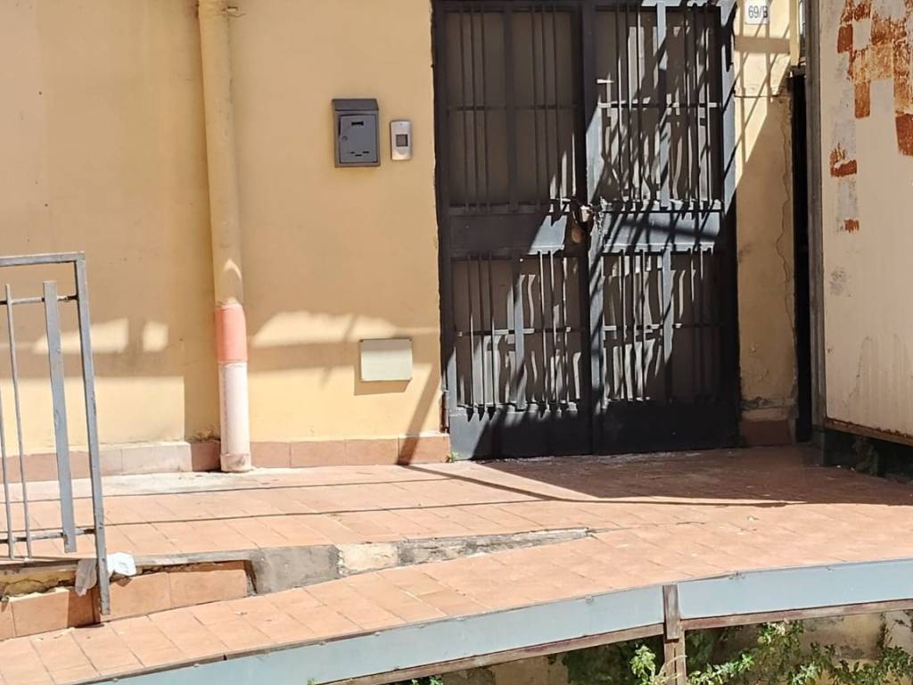 negozio in vendita a Palermo in zona Acqua dei Corsari