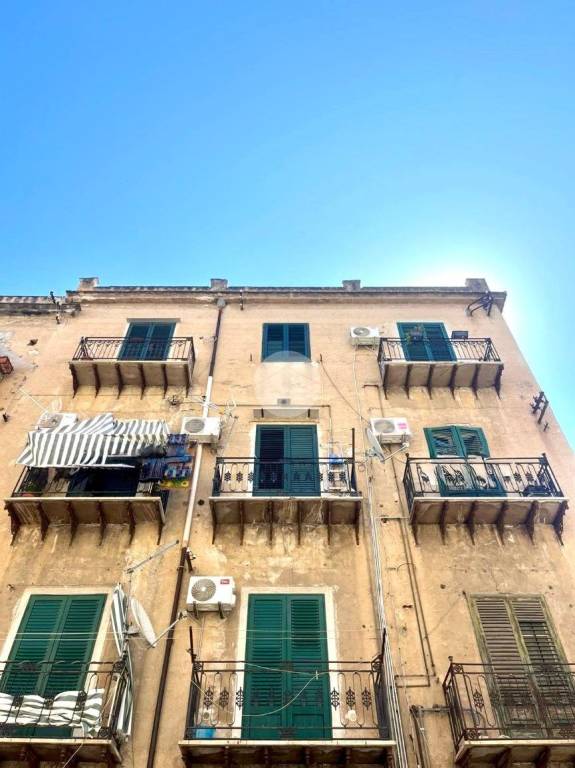 appartamento in vendita a Palermo in zona Zisa