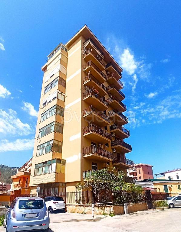 appartamento in vendita a Palermo in zona Calatafimi / Cuba