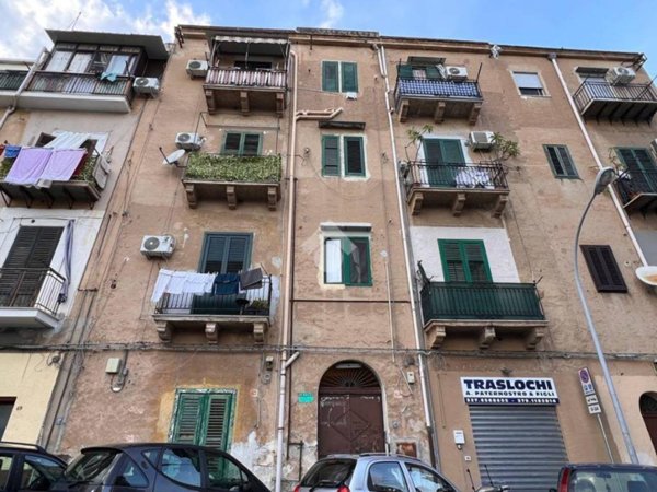 appartamento in vendita a Palermo in zona Zisa