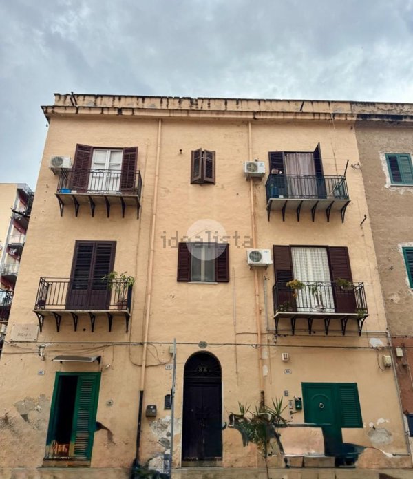appartamento in vendita a Palermo in zona Zisa