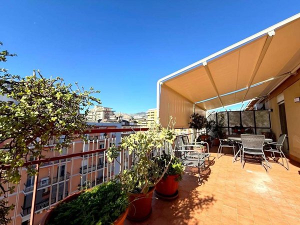 appartamento in vendita a Palermo in zona Malaspina/Palagonia