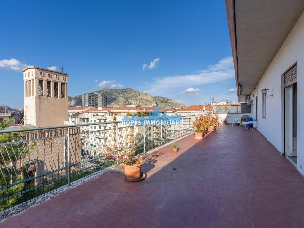 appartamento in vendita a Palermo in zona Libertà