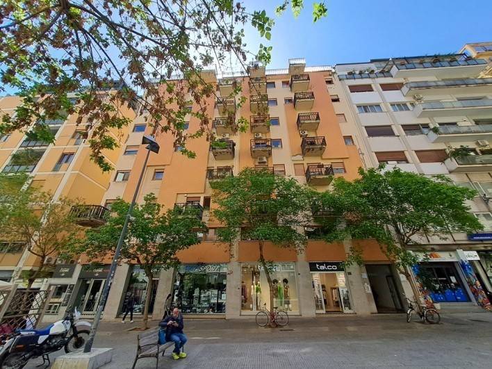 ufficio in vendita a Palermo in zona Politeama