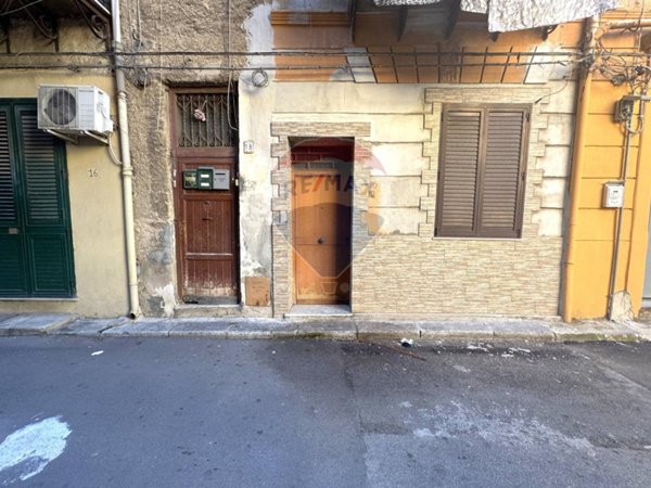 casa indipendente in vendita a Palermo in zona Montegrappa / Santa Rosalia