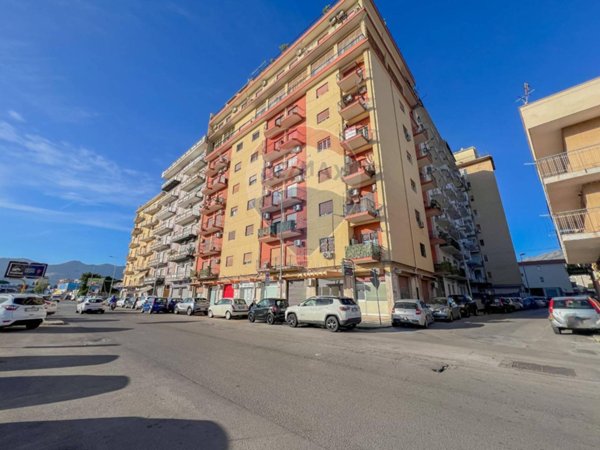appartamento in vendita a Palermo in zona Mezzomonreale