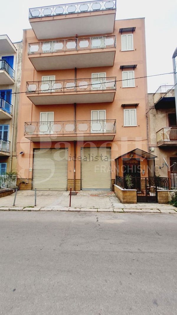 appartamento in vendita a Palermo in zona Chiavelli