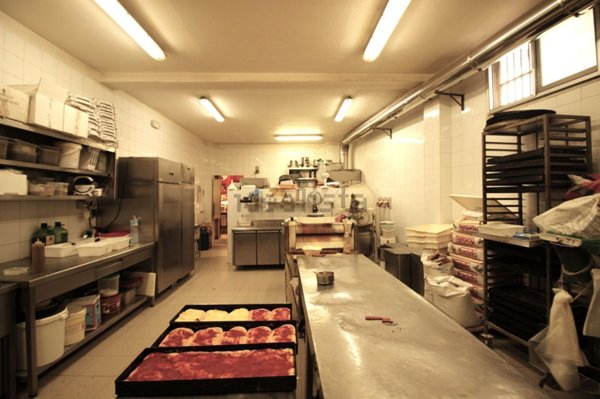 locale commerciale in vendita a Palermo