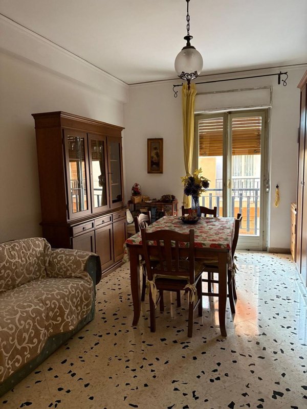 appartamento in vendita a Palermo in zona Zisa