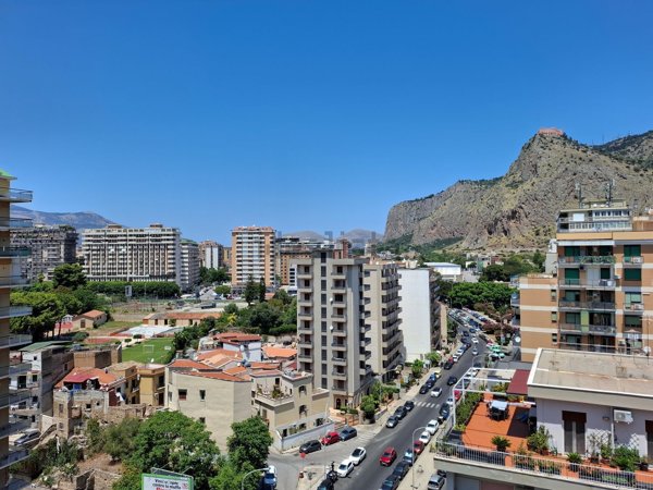 appartamento in vendita a Palermo in zona Montepellegrino