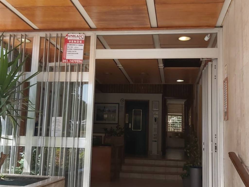 appartamento in vendita a Palermo in zona Uditore