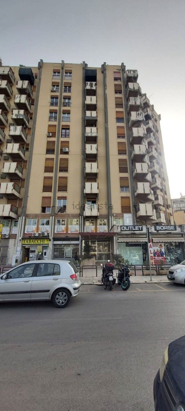 appartamento in vendita a Palermo in zona Uditore
