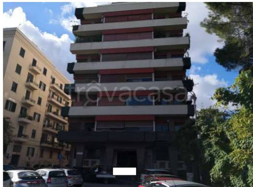 ufficio in vendita a Palermo in zona Libertà